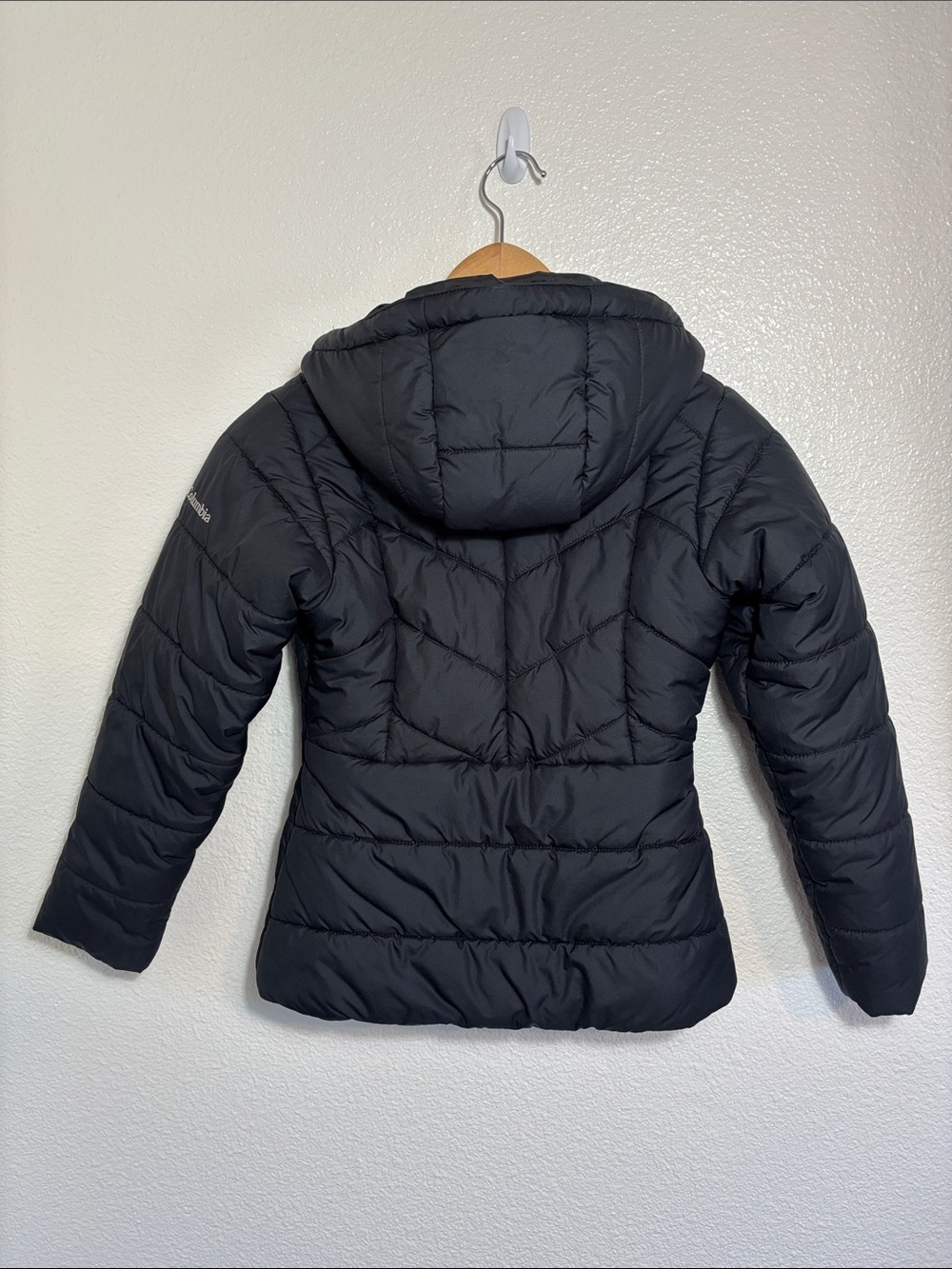 Columbia Kids Black Hooded Puffer Jacket Size Small 7/8 | outdoors | gorpcore - Picture 3 of 7